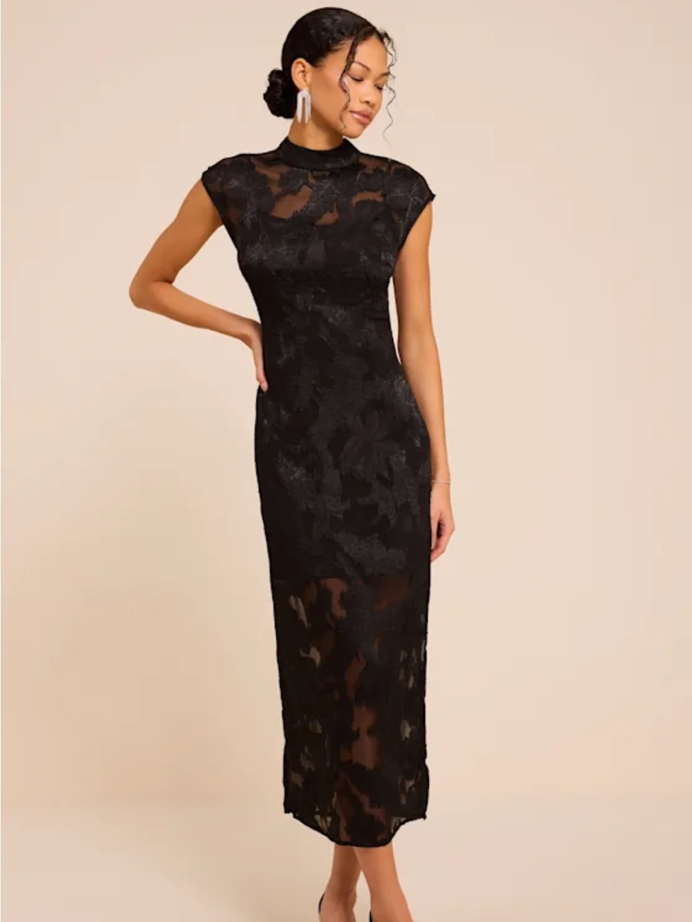 Lulus Carly Black Floral Jacquard Cap Sleeve Midi Dress - Size M
